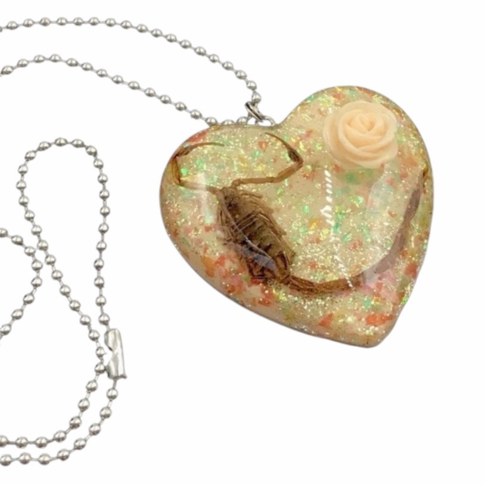 Scorpion Glitter Heart Necklace​